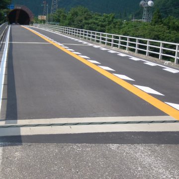 国道158号線　橋梁補修・伸縮装置取替・舗装