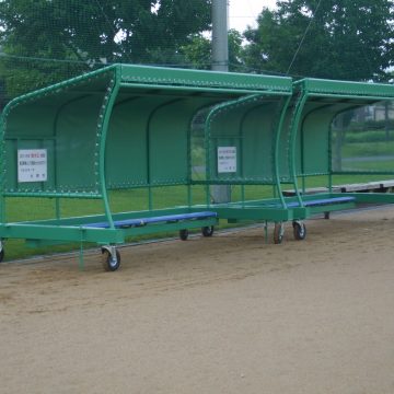 ふれあい公園グラウンド用移動式ベンチ